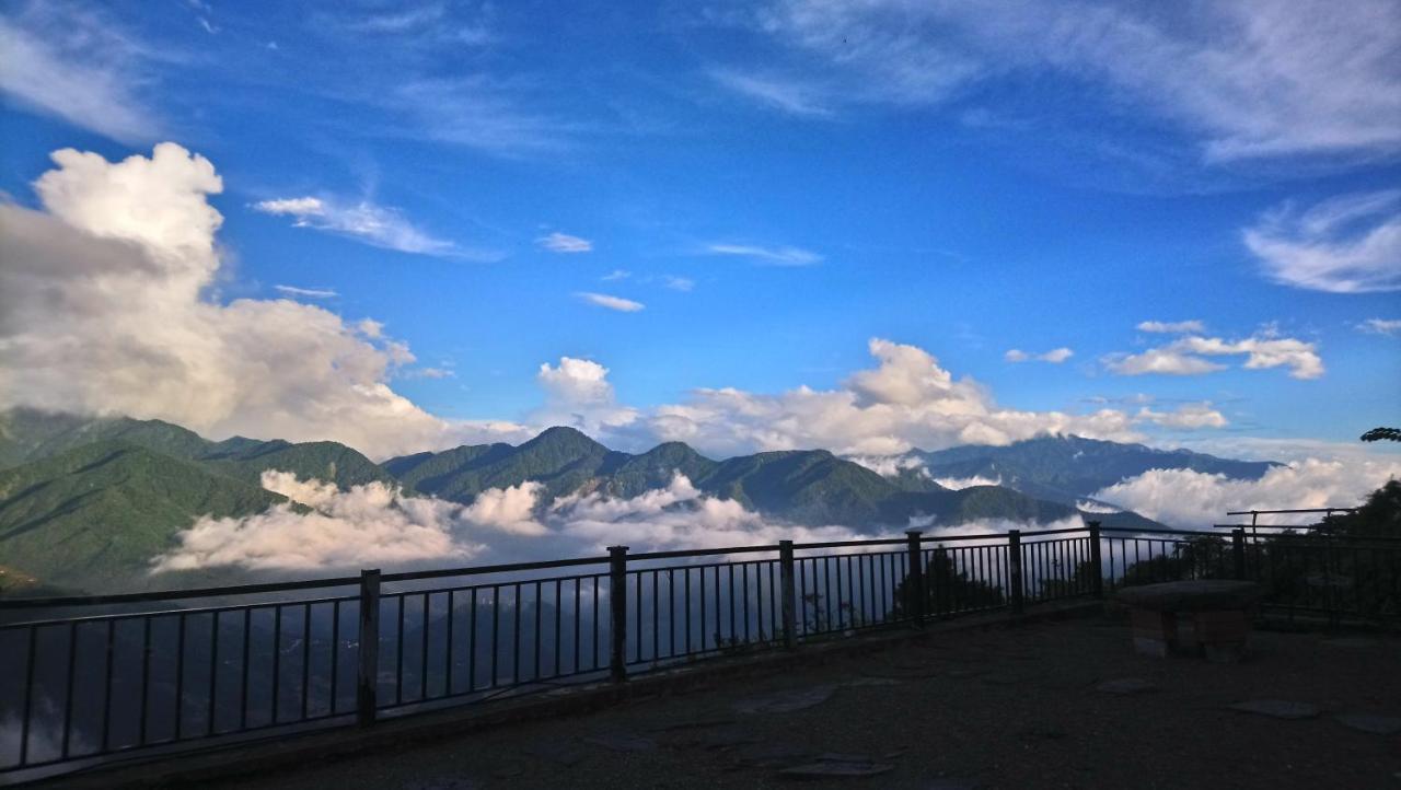 清境宿霧山宛 Renai Luaran gambar